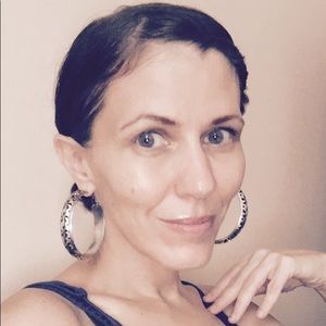 Meet your Posher, Leanne